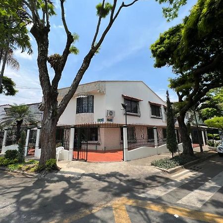 Casa Hotel Flor Del Valle Cali Dış mekan fotoğraf