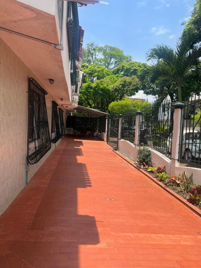 Casa Hotel Flor Del Valle Cali Dış mekan fotoğraf